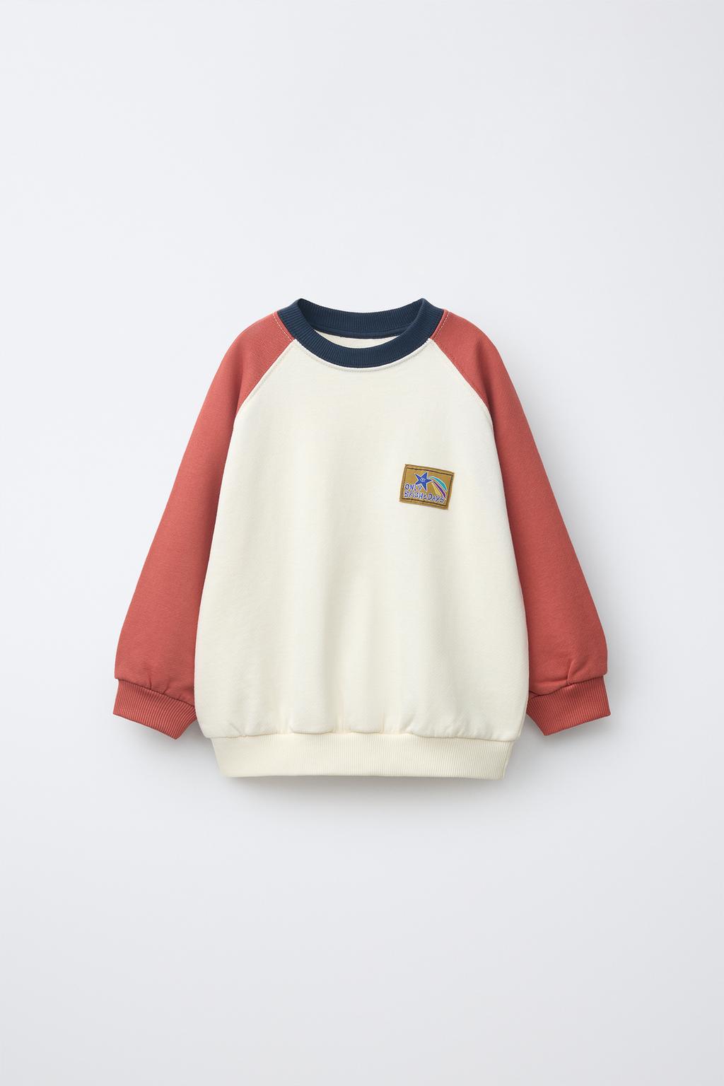 RAGLAN SLEEVE SWEATSHIRT WITH LABEL
