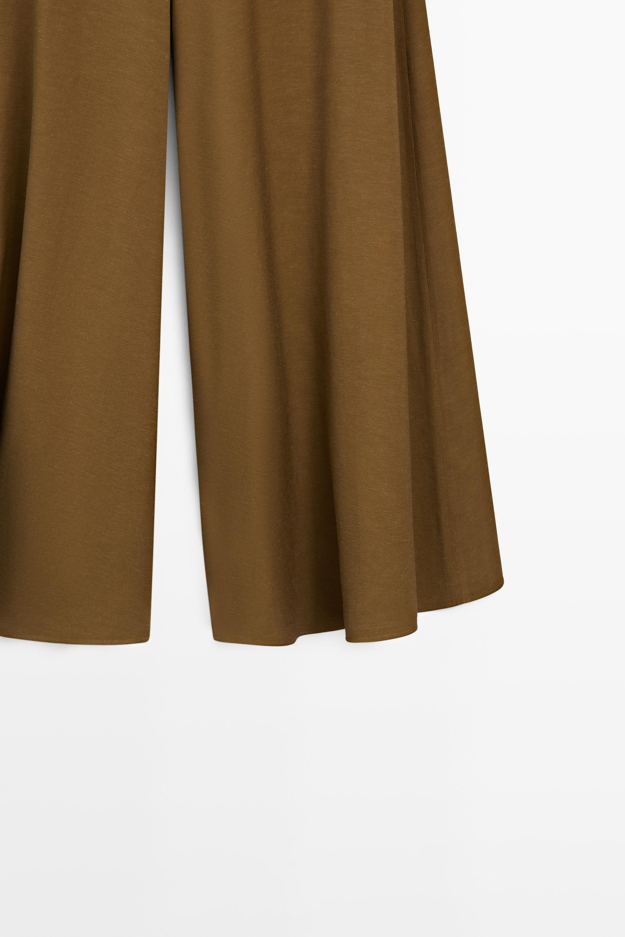 Flowing fabric wide-leg trousers