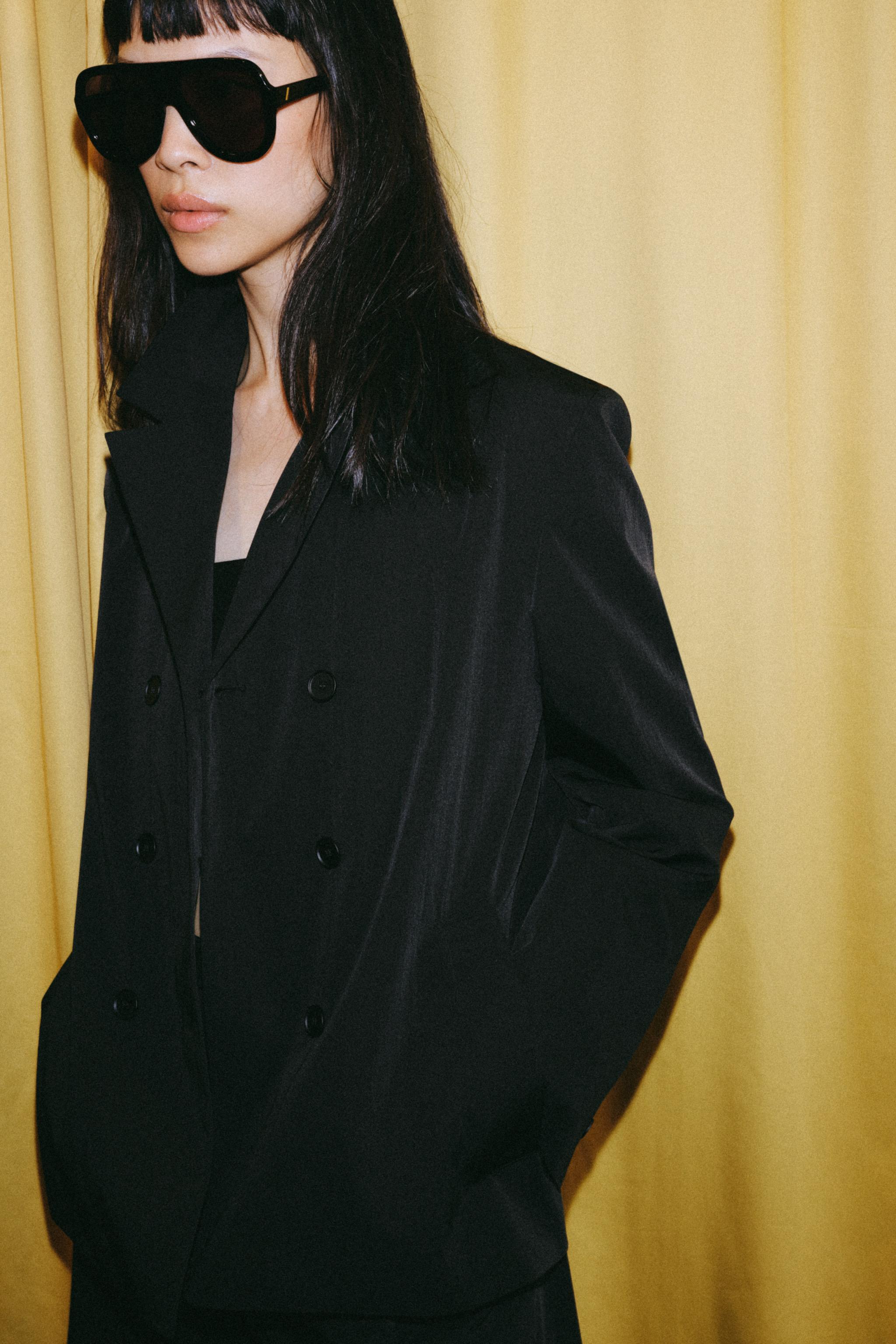 ZW COLLECTION ダブルブレストブレザー - ブラック | ZARA Japan / 日本