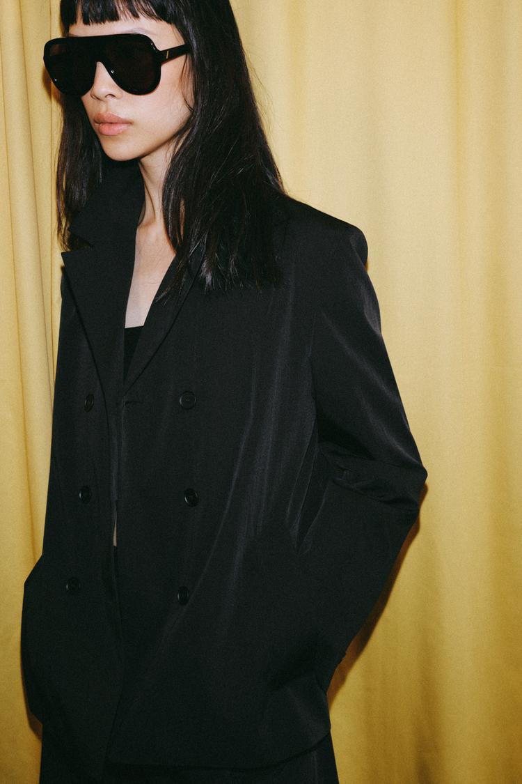 Blazer cruzado de la colección ZW 4