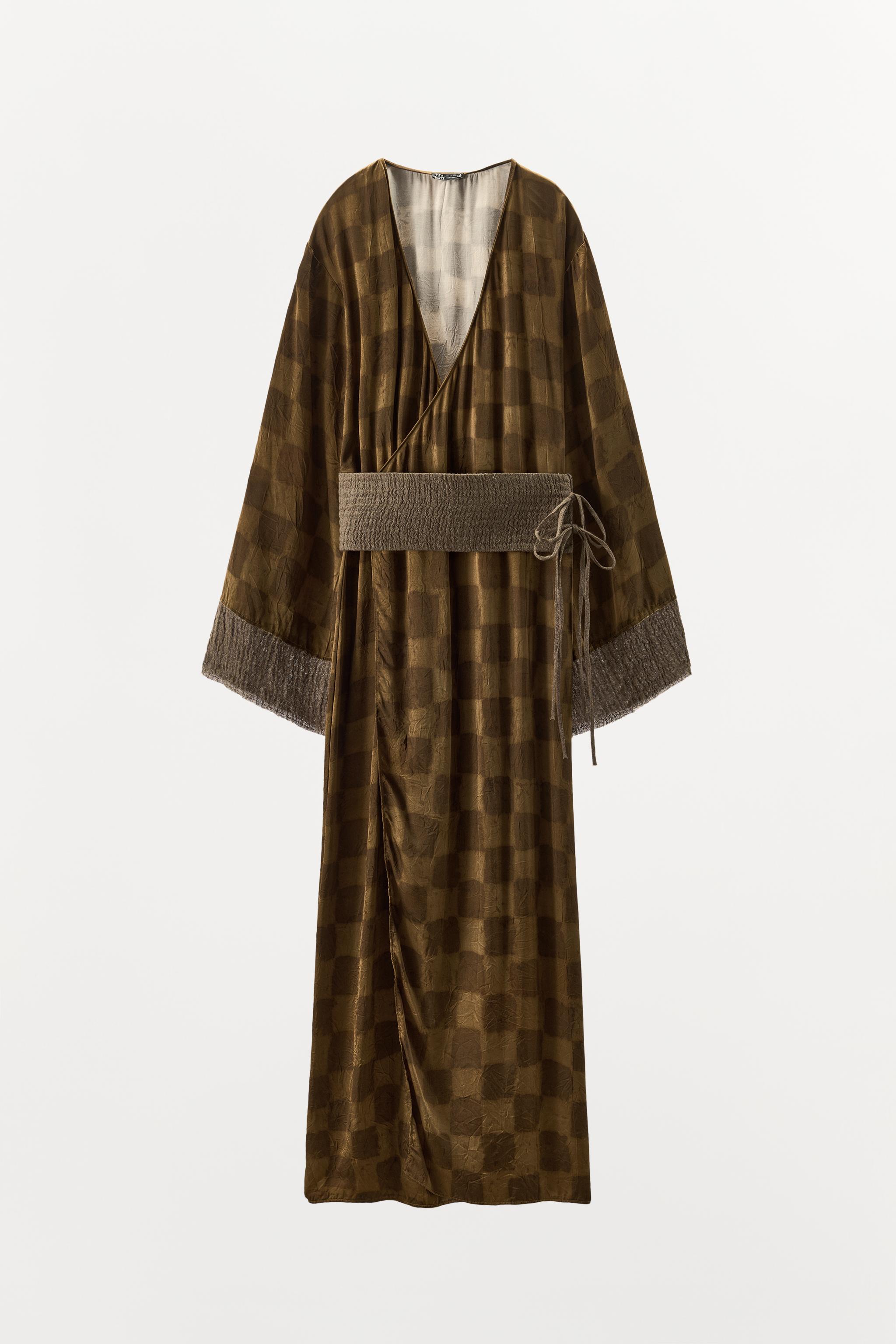 ROBE IMPRIMÉE À CARREAUX ET CEINTURE BANDEAU