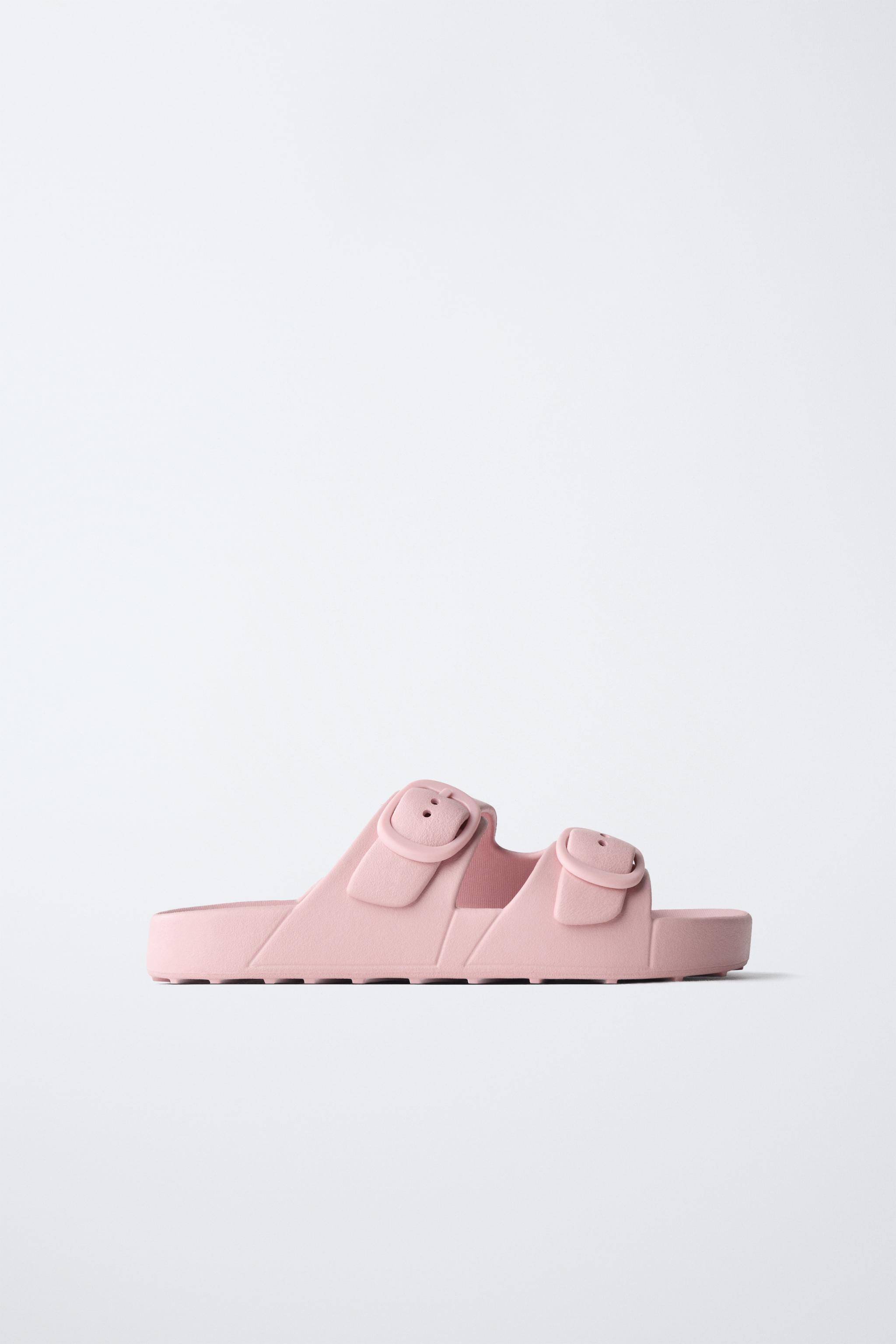 BUCKLED RUBBERIZED SANDALS — Pink