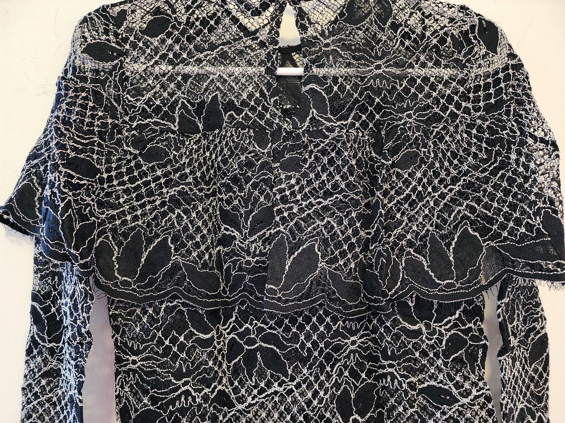 BLACK RUFFLED LACE UP TOP - Image 4