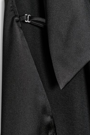 TOP SATINADO HALTER - Negro de Zara