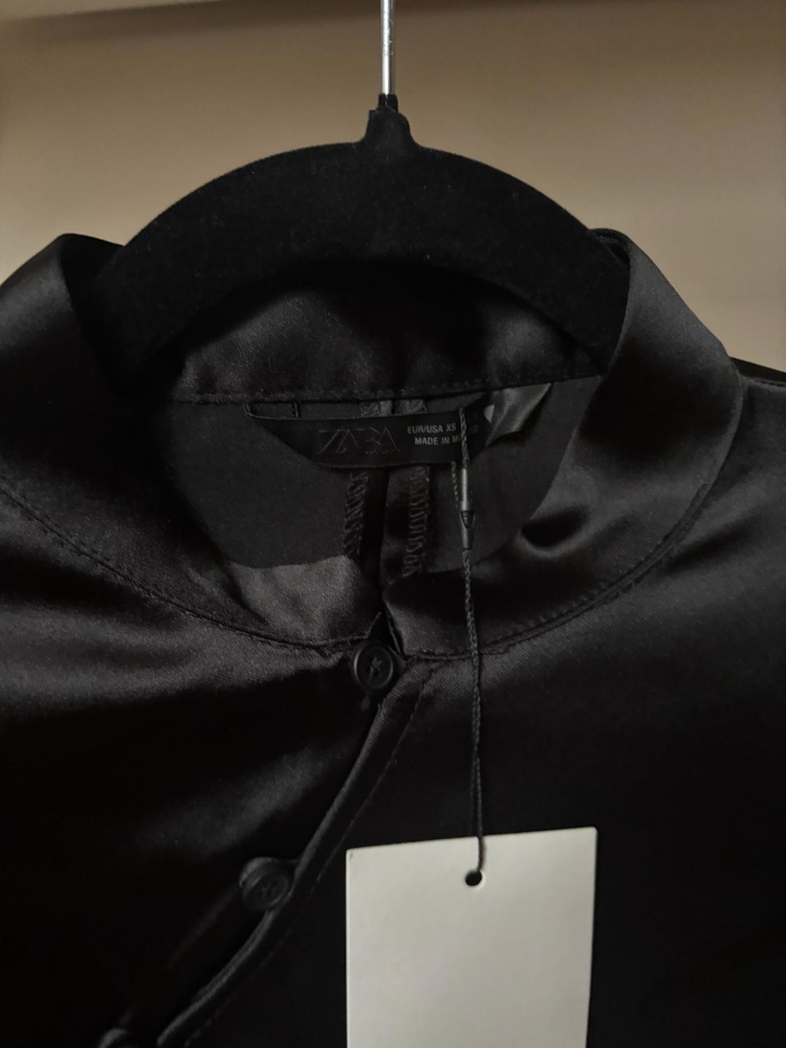 SATIN TOP WITH SIDE BUTTONS - Image 3