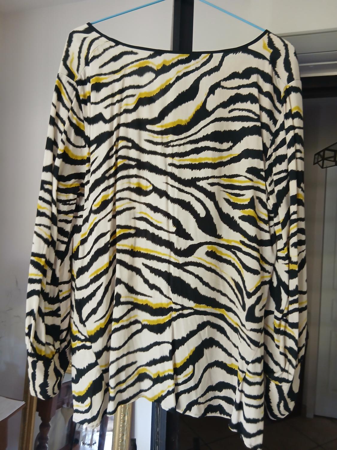 OVERSIZED ZEBRA PRINT BLOUSE - Image 2