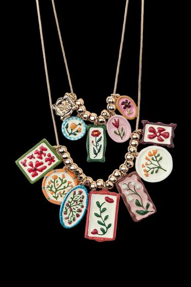 Zara 2-PACK RESIN FLORAL CHARM NECKLACES - Golden