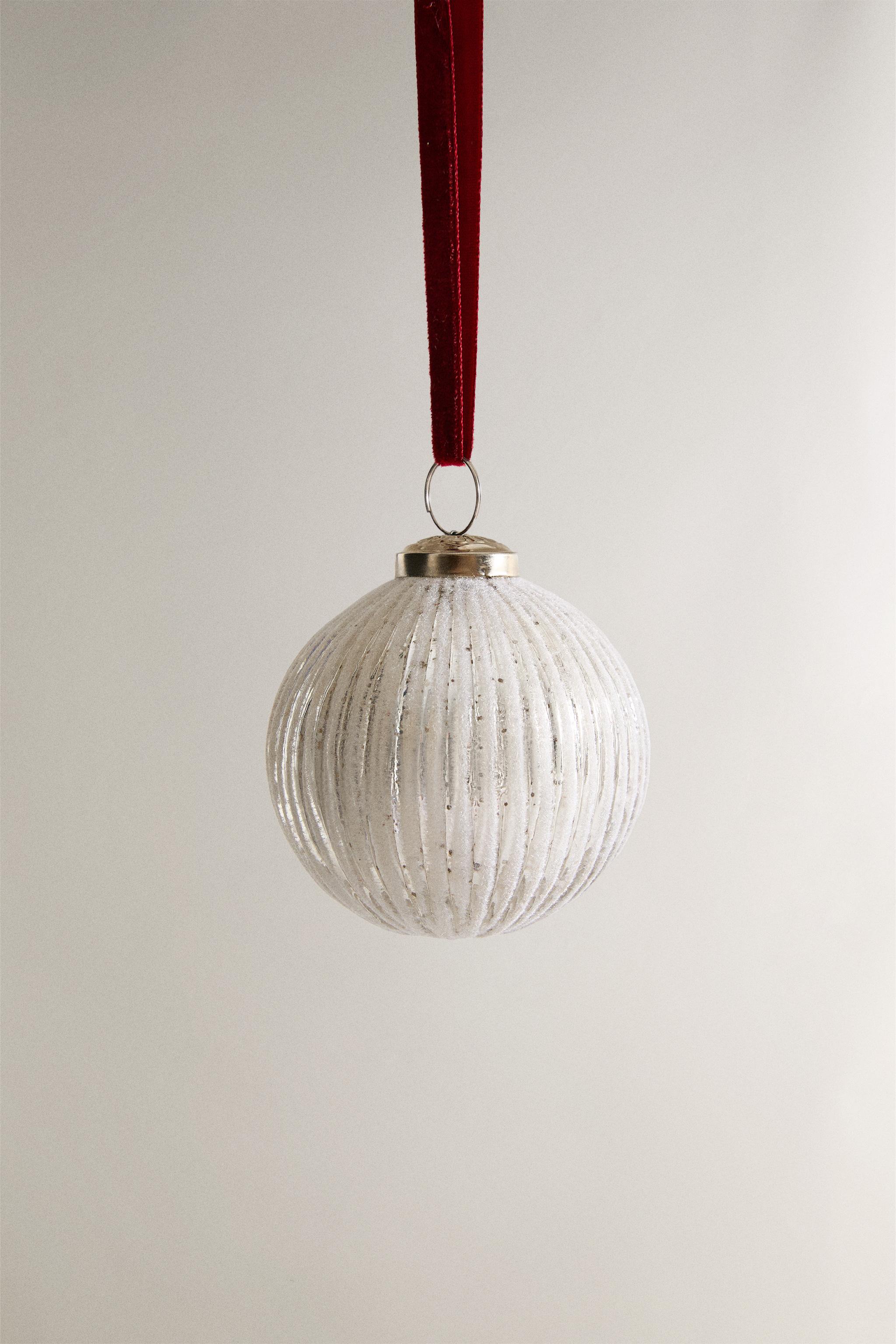SNOW BALL CHRISTMAS TREE DECORATION