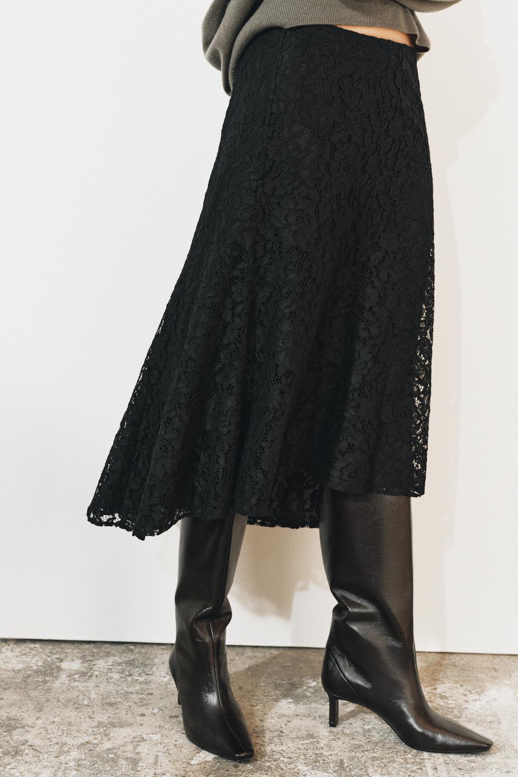 LEATHER HEELED BOOTS