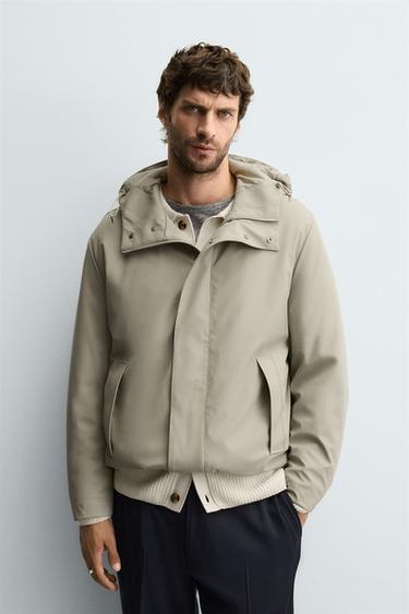 Zara 橡膠塗層效果連帽派克外套 - 沙色