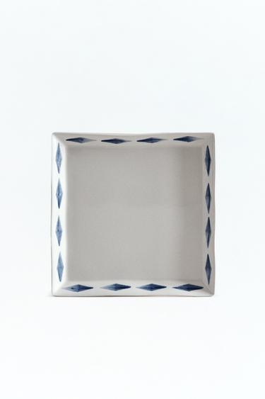 CERAMIC DESSERT PLATE WITH DIAMONDS X FANGLU LIN - White by Zara