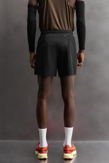 SHORT DE RUNNING COLOR BLOCK 5" - Noir de Zara - Image 2