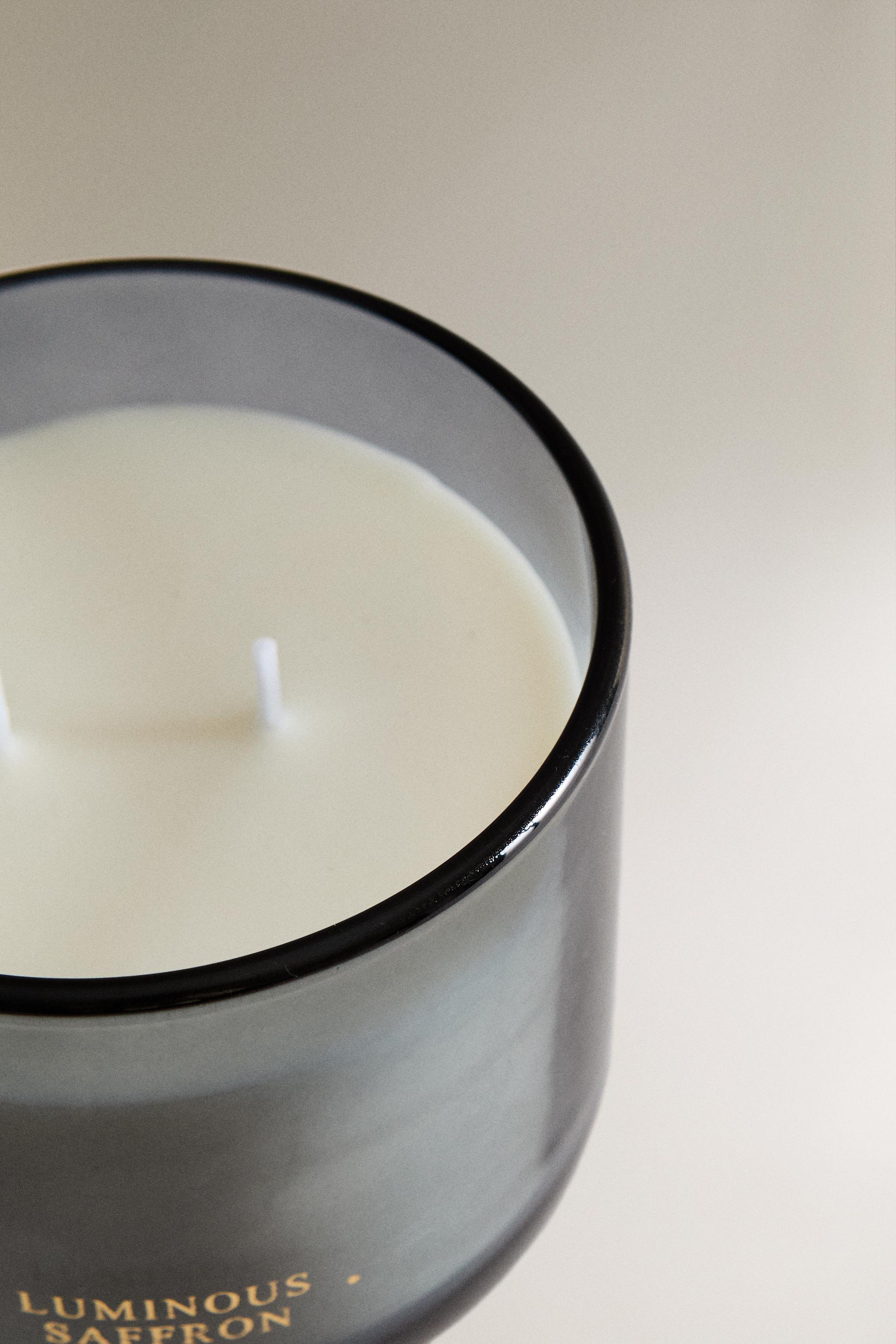 (400 G) LUMINOUS SAFFRON SCENTED CANDLE