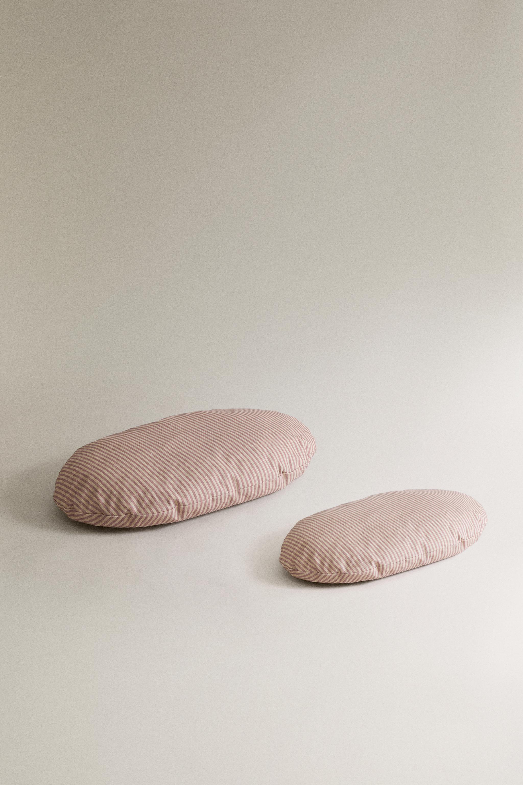STRIPED PET BED CUSHION — Pink