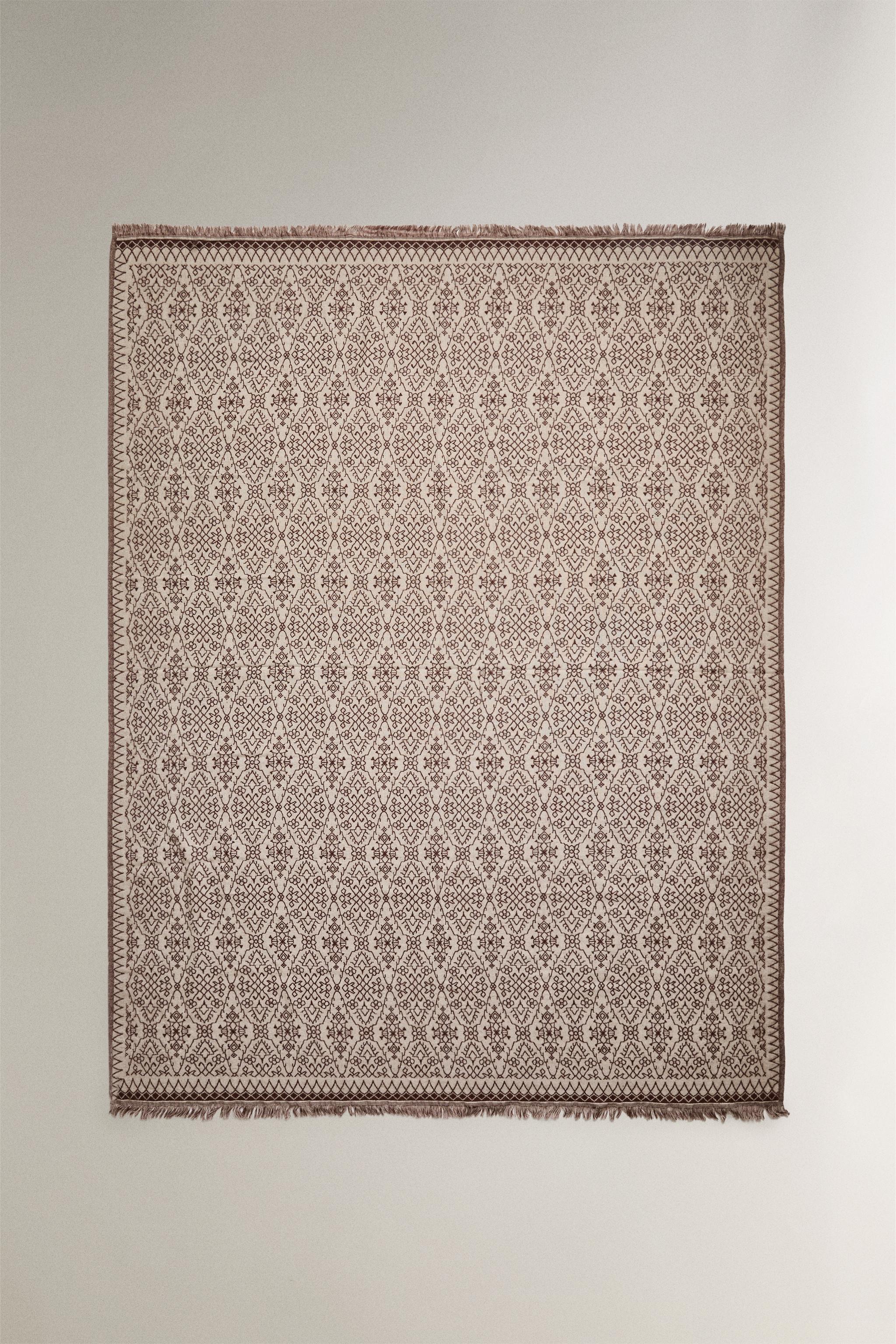 JACQUARD BLANKET