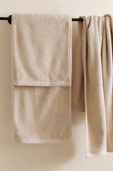PLAIN COTTON TERRY BATH TOWEL (500 GXM²) - Sand by Zara