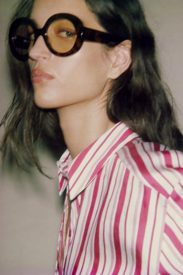 CHEMISE À RAYURES À MANCHES RETROUSSÉES - Rouge / Blanc de Zara - Image 4