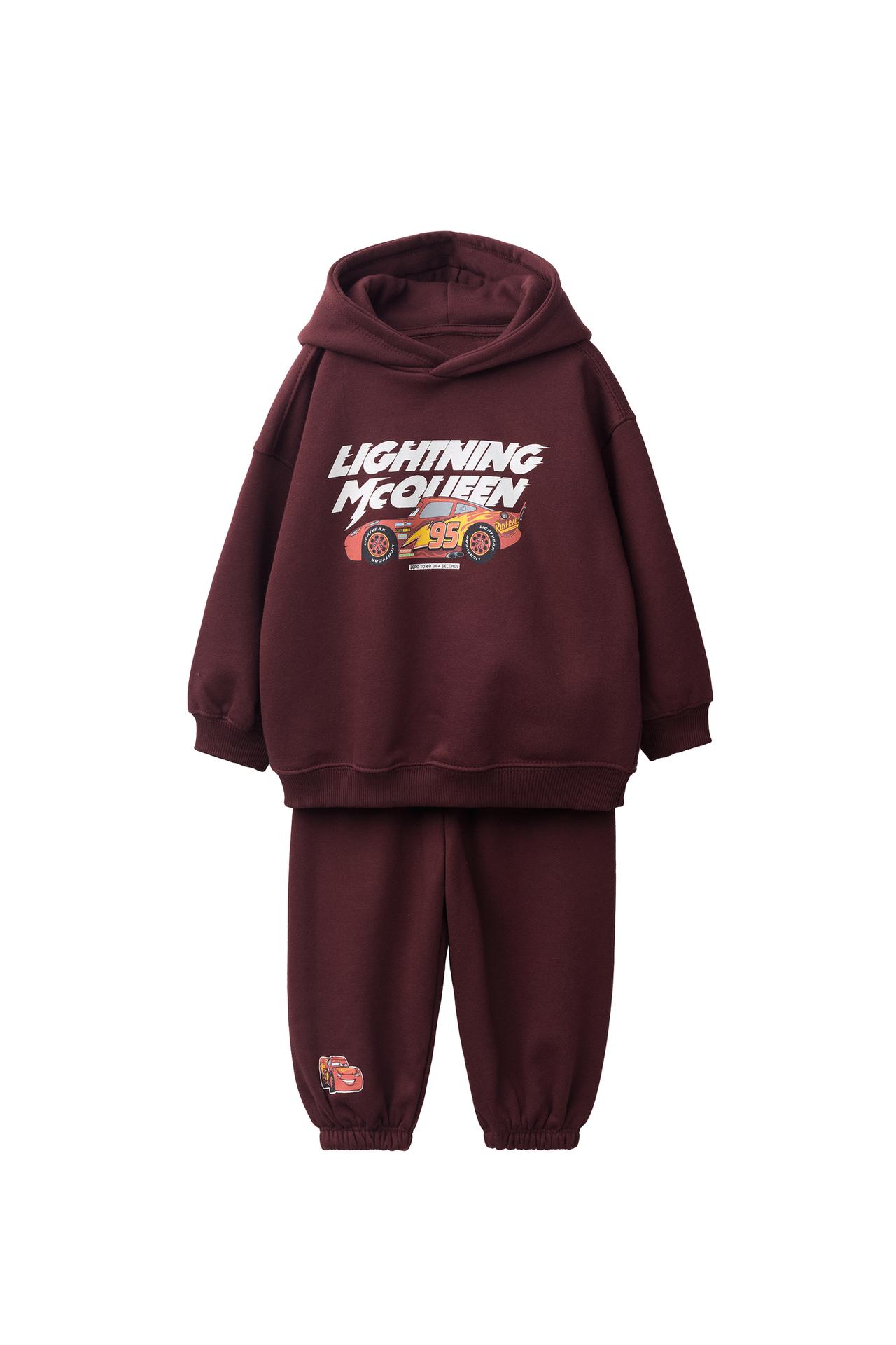 Свитшот и джоггеры с Lightning McQueen © DISNEY/PIXAR