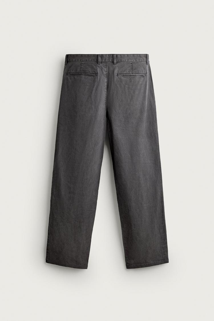 PANTALÓN CHINO CON PLIEGUES RELAXED FIT 6
