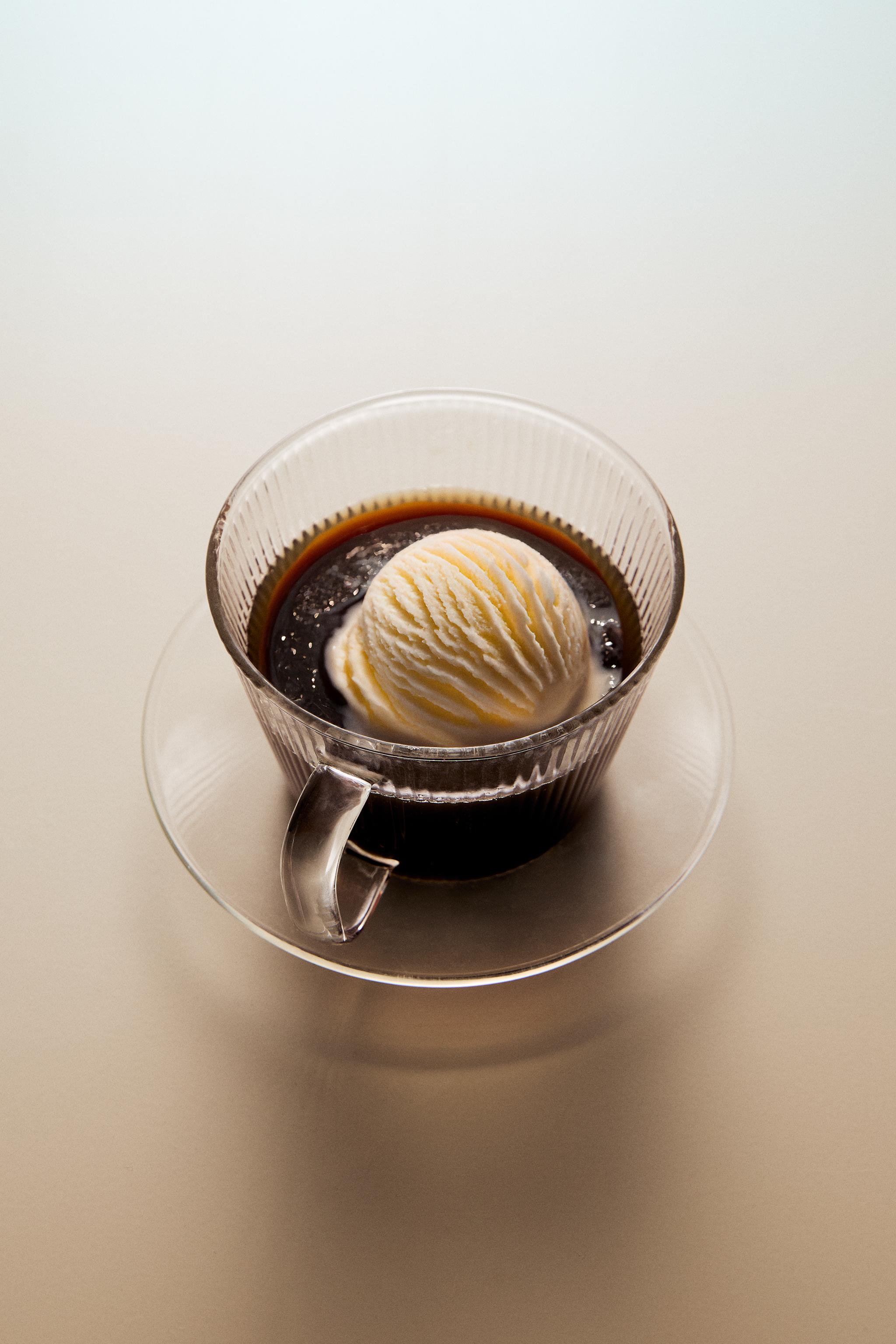 TASSE À THÉ ET SOUCOUPE BOROSILICATE