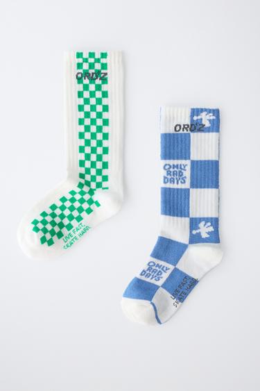 LOT DE DEUX CHAUSSETTES MONTANTES À DAMIER ET LOGO - Blanc de Zara - Image 3