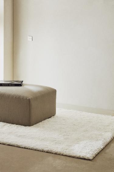 FUZZY RUG - White by Zara
