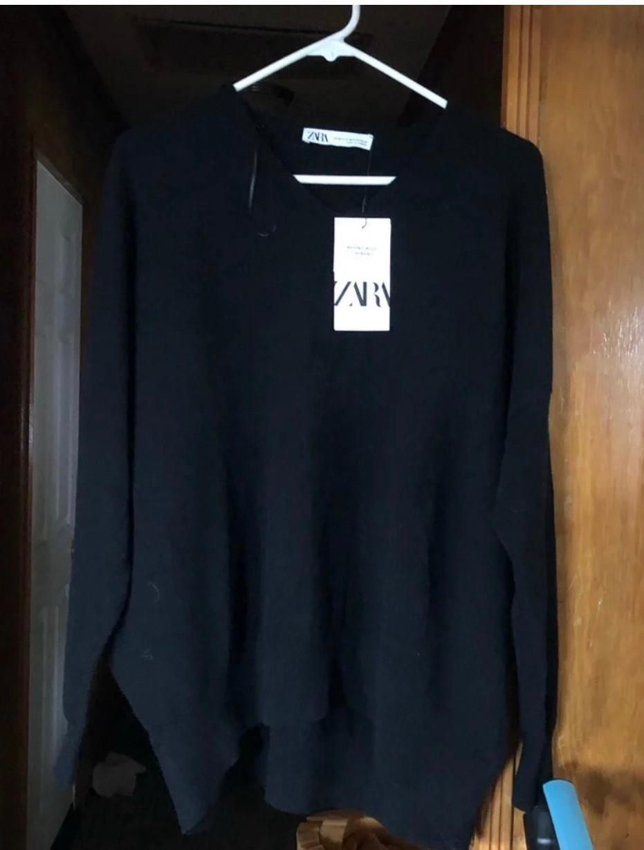 BASIC 100% WOOL V-NECK SWEATER
