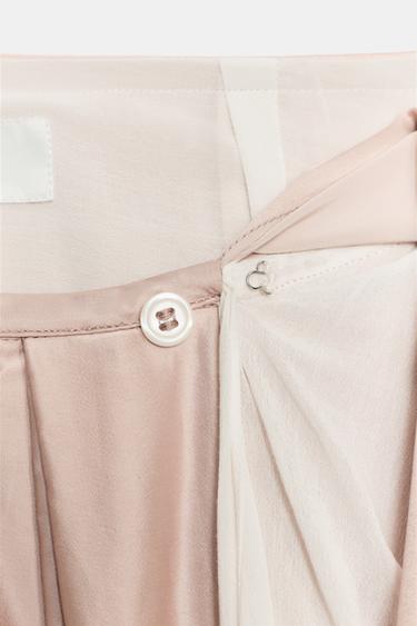JUPE FLUIDE SATINÉE ZW COLLECTION - rose poudré de Zara - Image 6