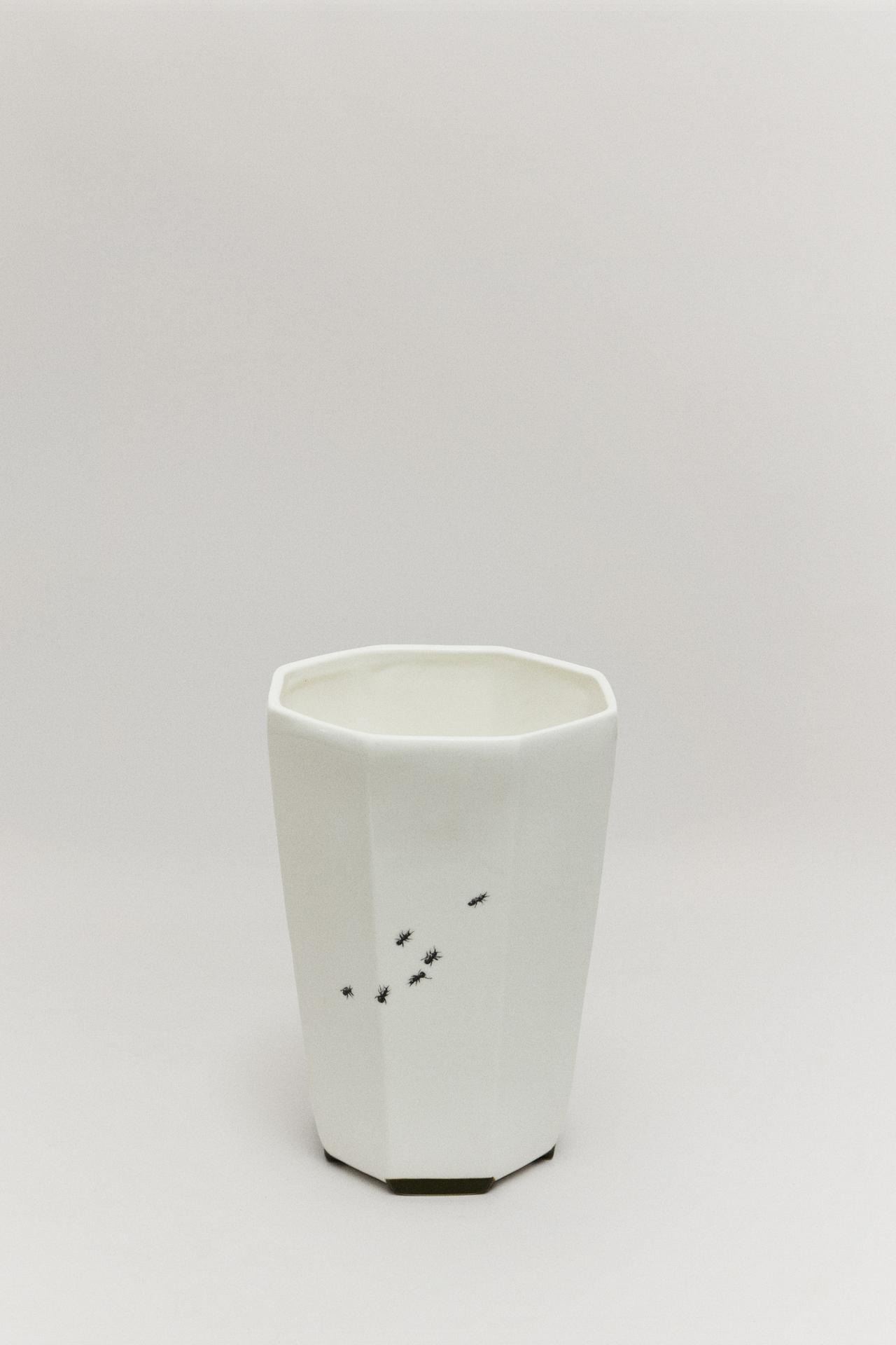 THE SKY OCTAGONAL MEDIUM VASE — White