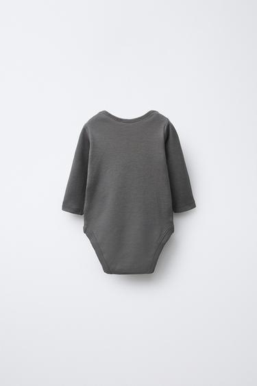 LOT DE TROIS BODYS PÈRE NOËL, RENNE ET BONHOMME DE NEIGE - Multicolore de Zara - Image 2