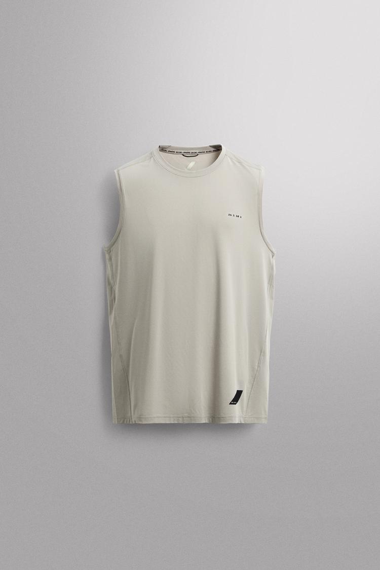 BASIC TECHNICAL TANK TOP