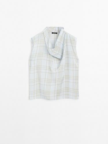Top cuadros cuello drapeado - Celeste de Zara - Imagen 0