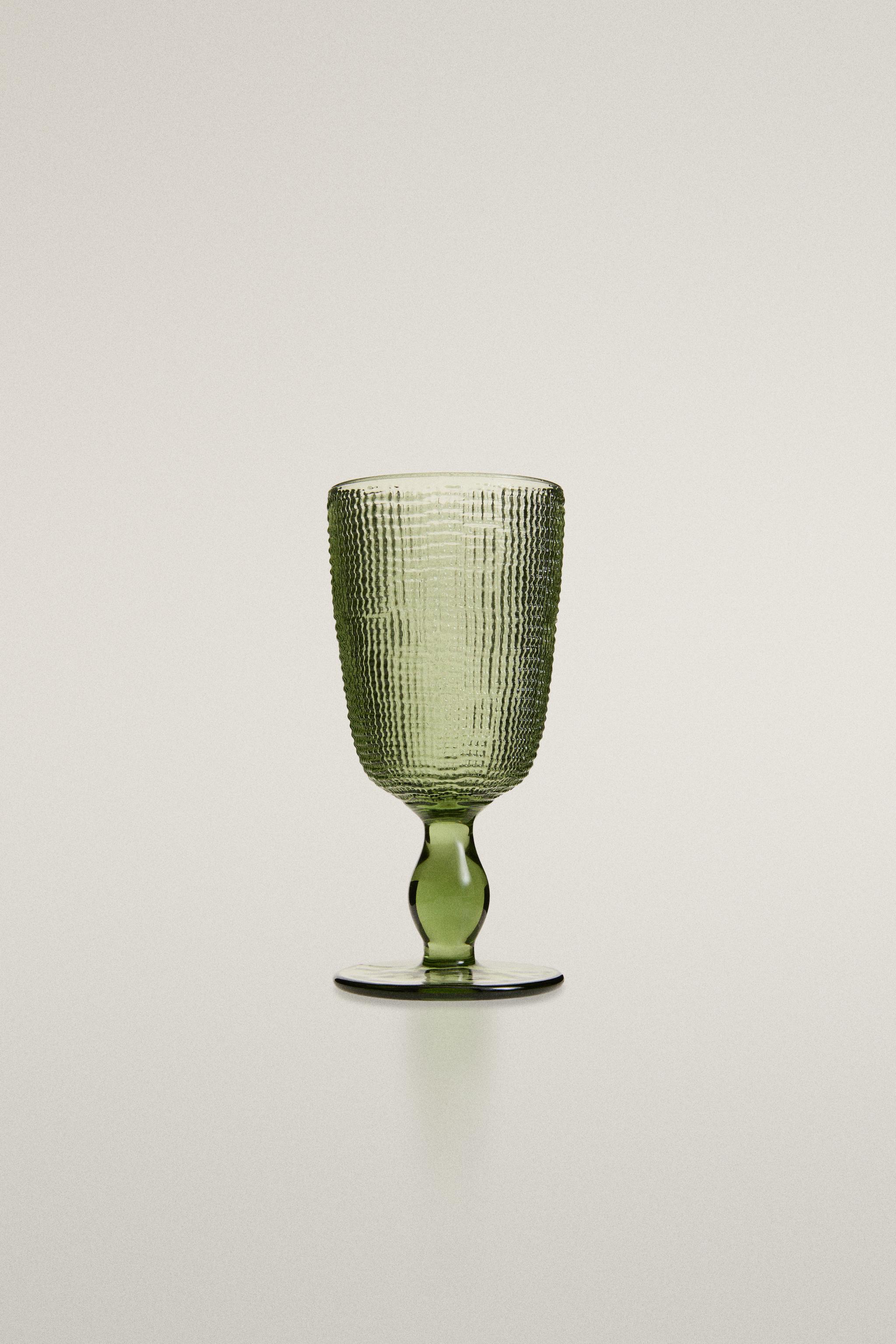RAISED DESIGN GLASS — Green