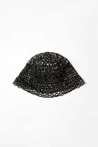 KAPELË KASKETË ME RRUAZA KRISTALI - E zezë nga Zara