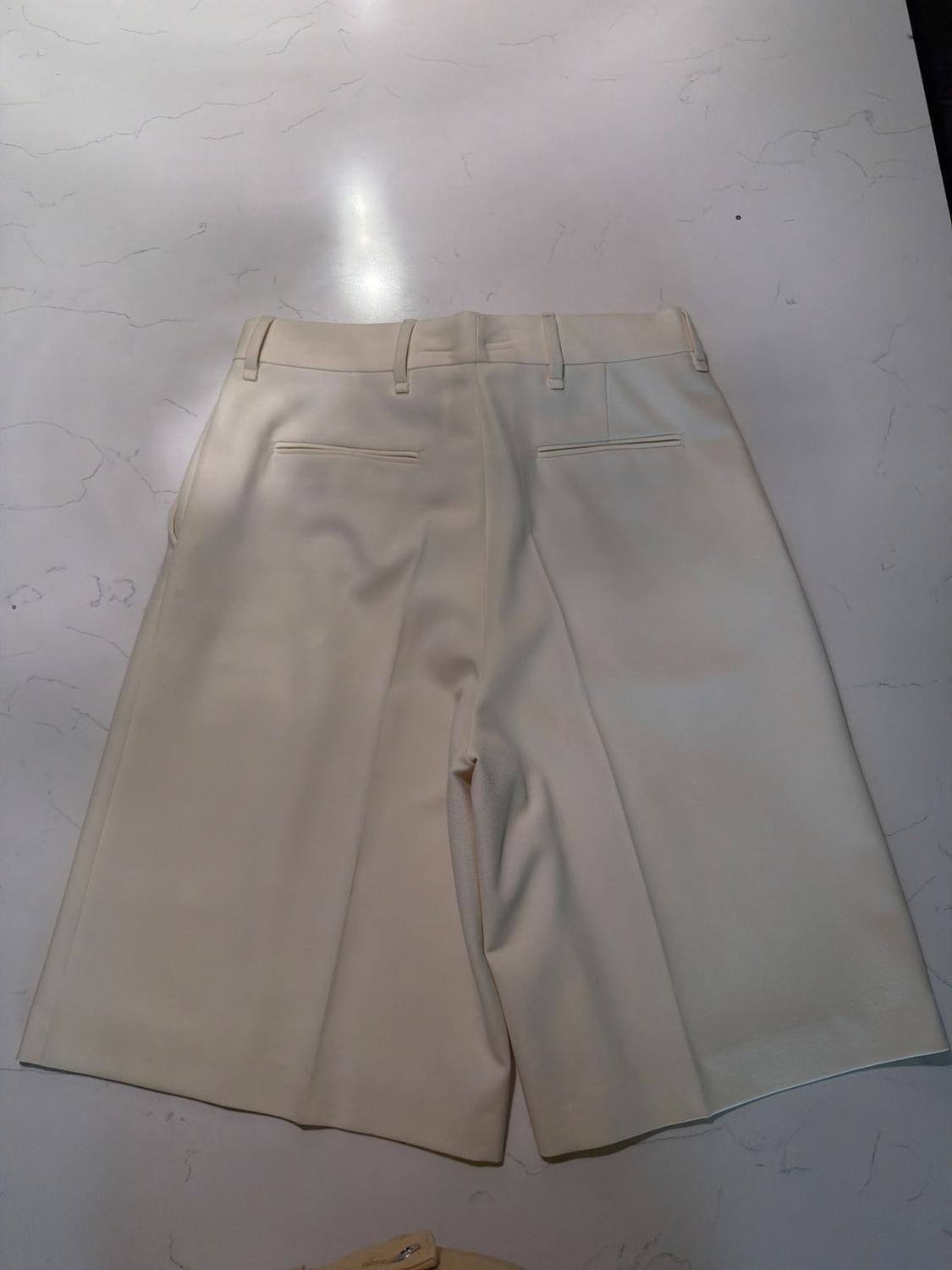 LONG PLEATED SHORTS - Image 9