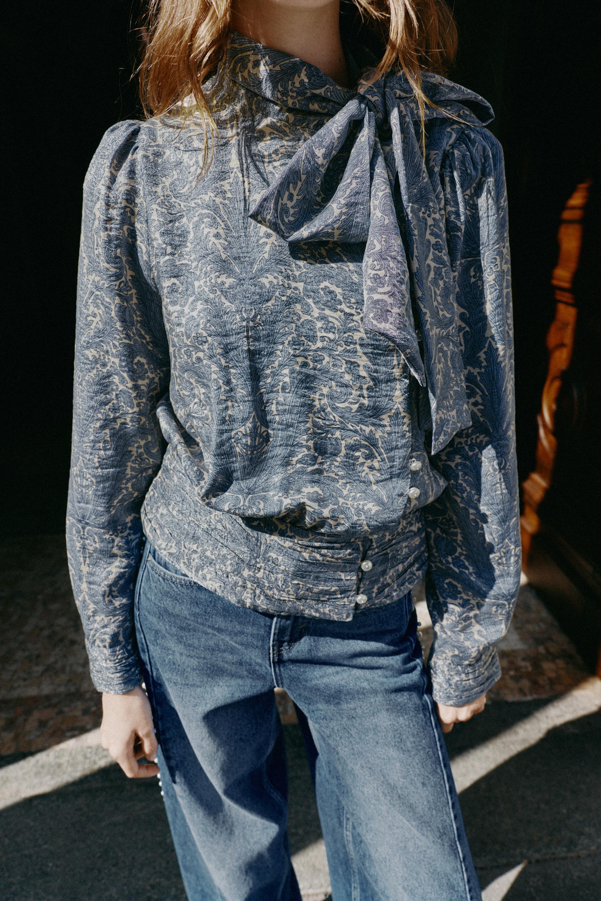 BLOUSE IMPRIMÉE AVEC NŒUD