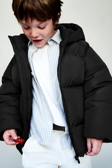 معطف مبطن بقلنسوة صاد للماء - أسود by Zara