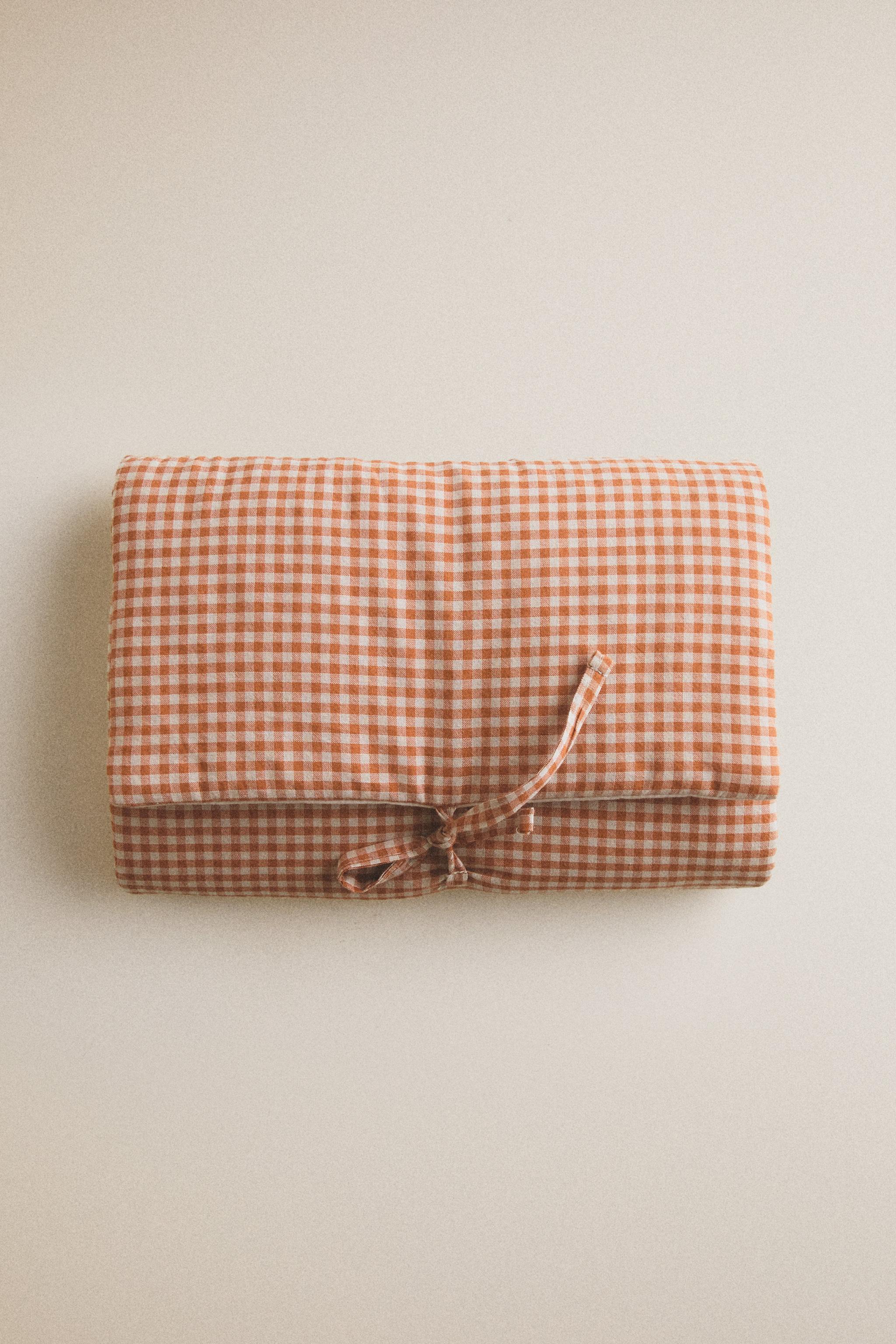 COTTON GINGHAM BABY CHANGING MAT — Dark orange
