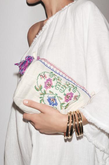 NECESER ACOLCHADO BORDADOS - Crudo de Zara