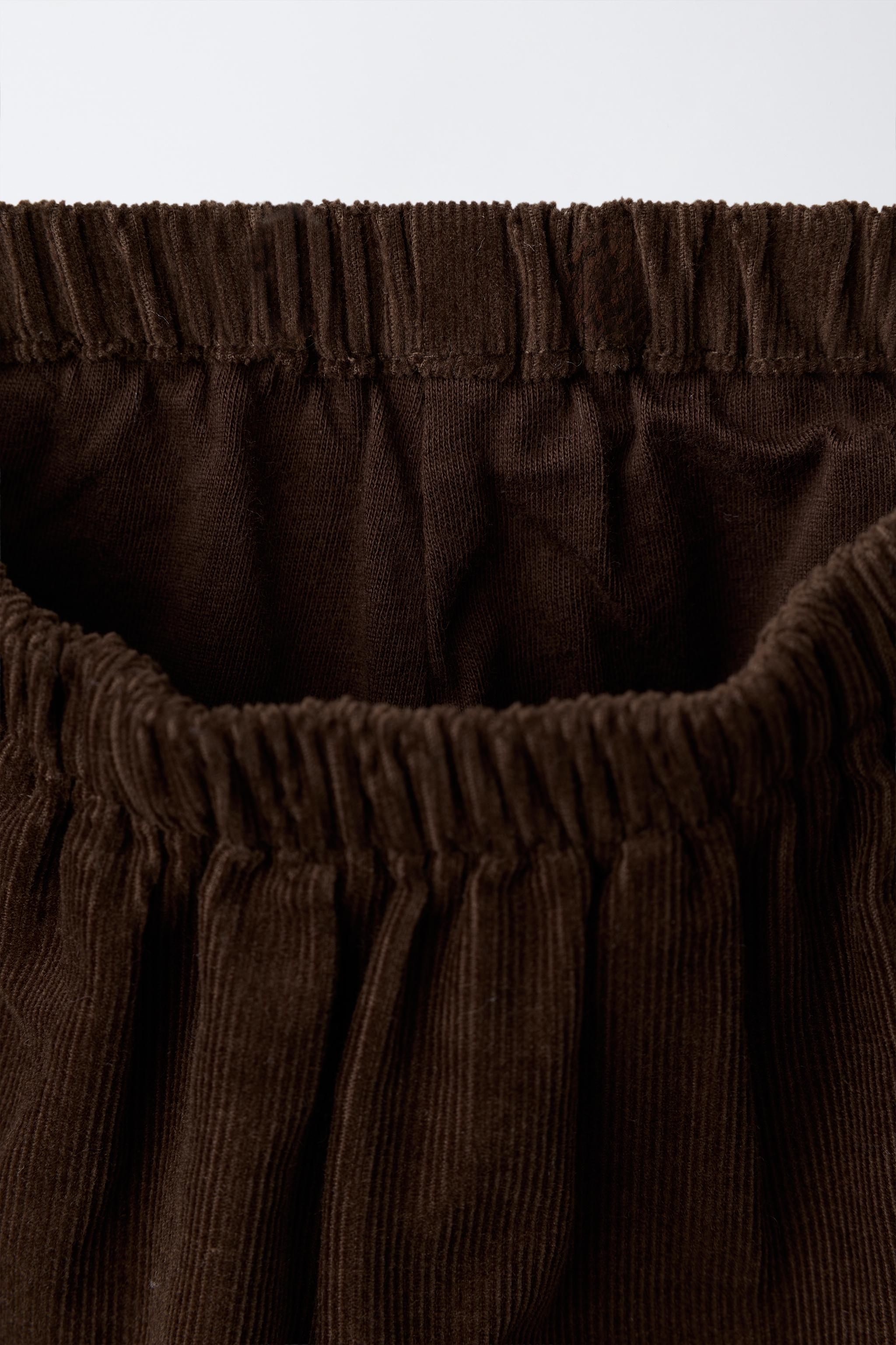 PANTALON JOGGER EN VELOURS CÔTELÉ FIN