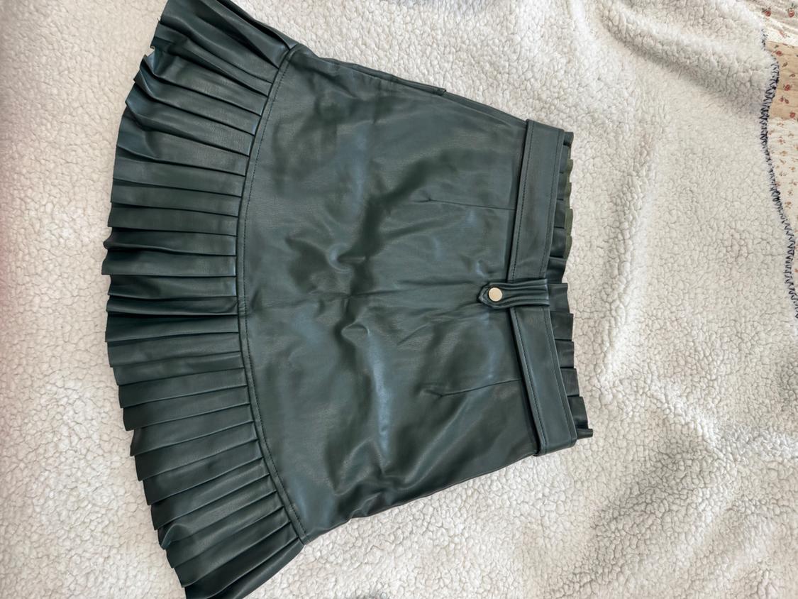 PLEATED FAUX LEATHER SKIRT - Image 2