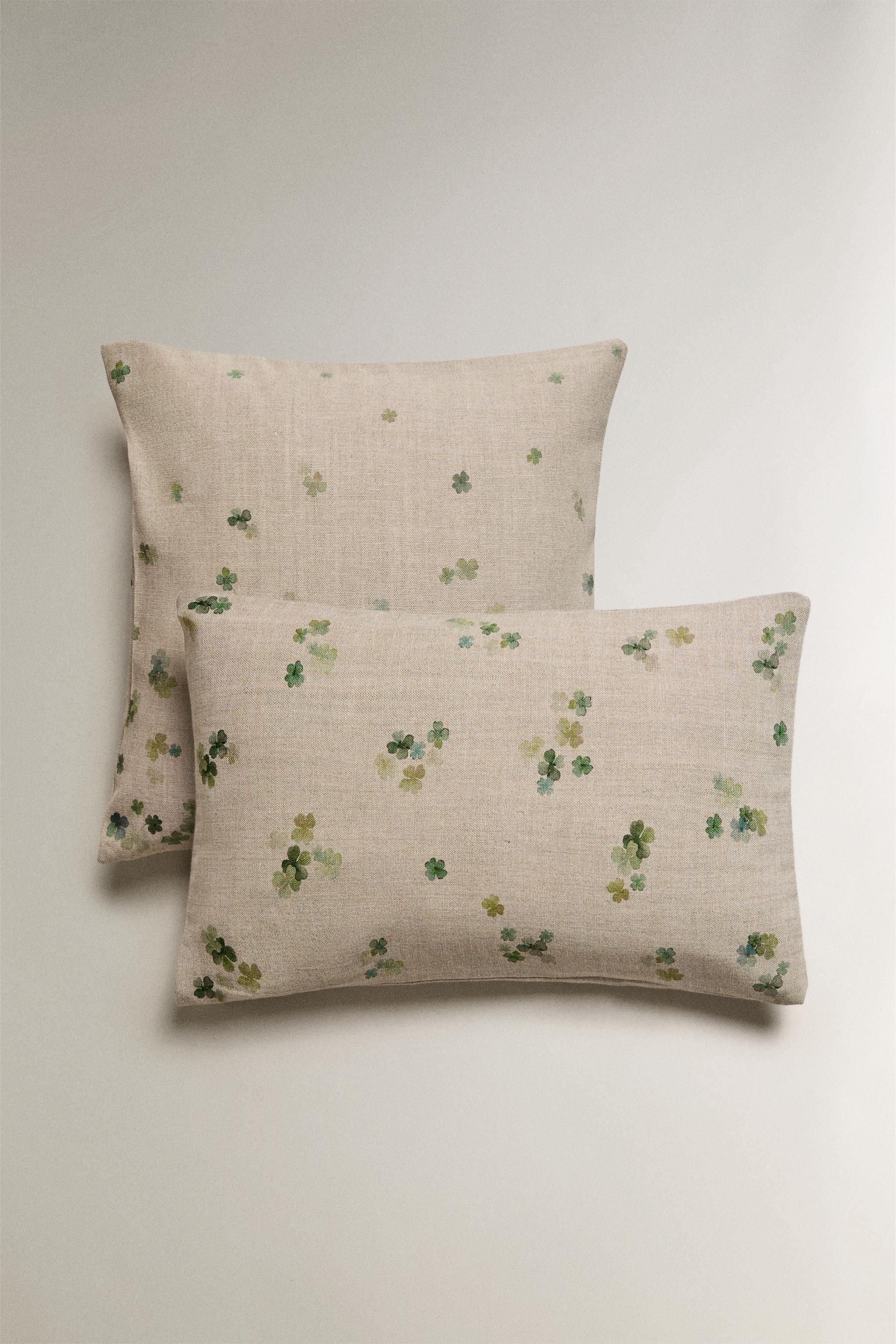 CLOVER THROW PILLOW COVER