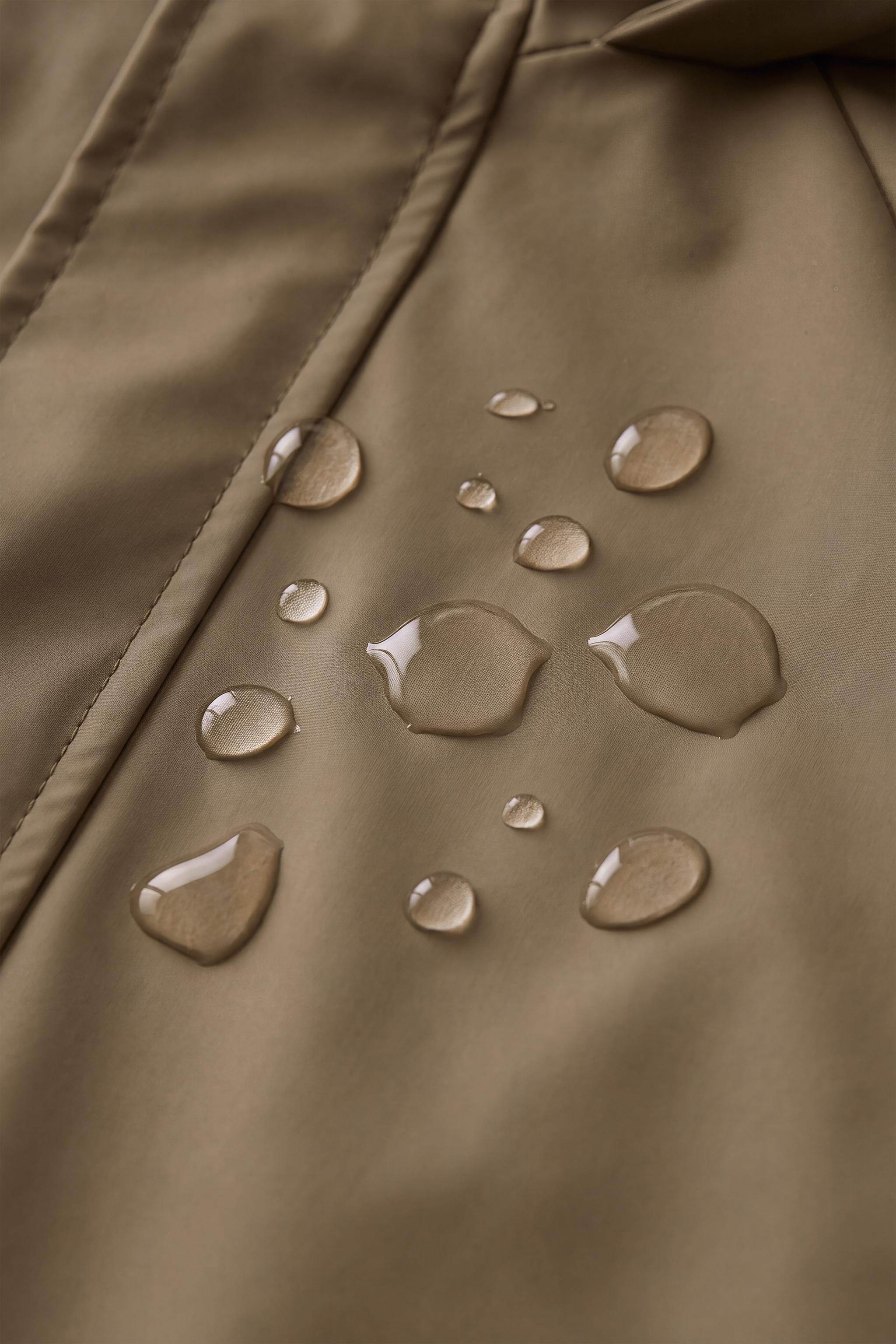 RUBBERIZED WATER REPELLENT RAINCOAT