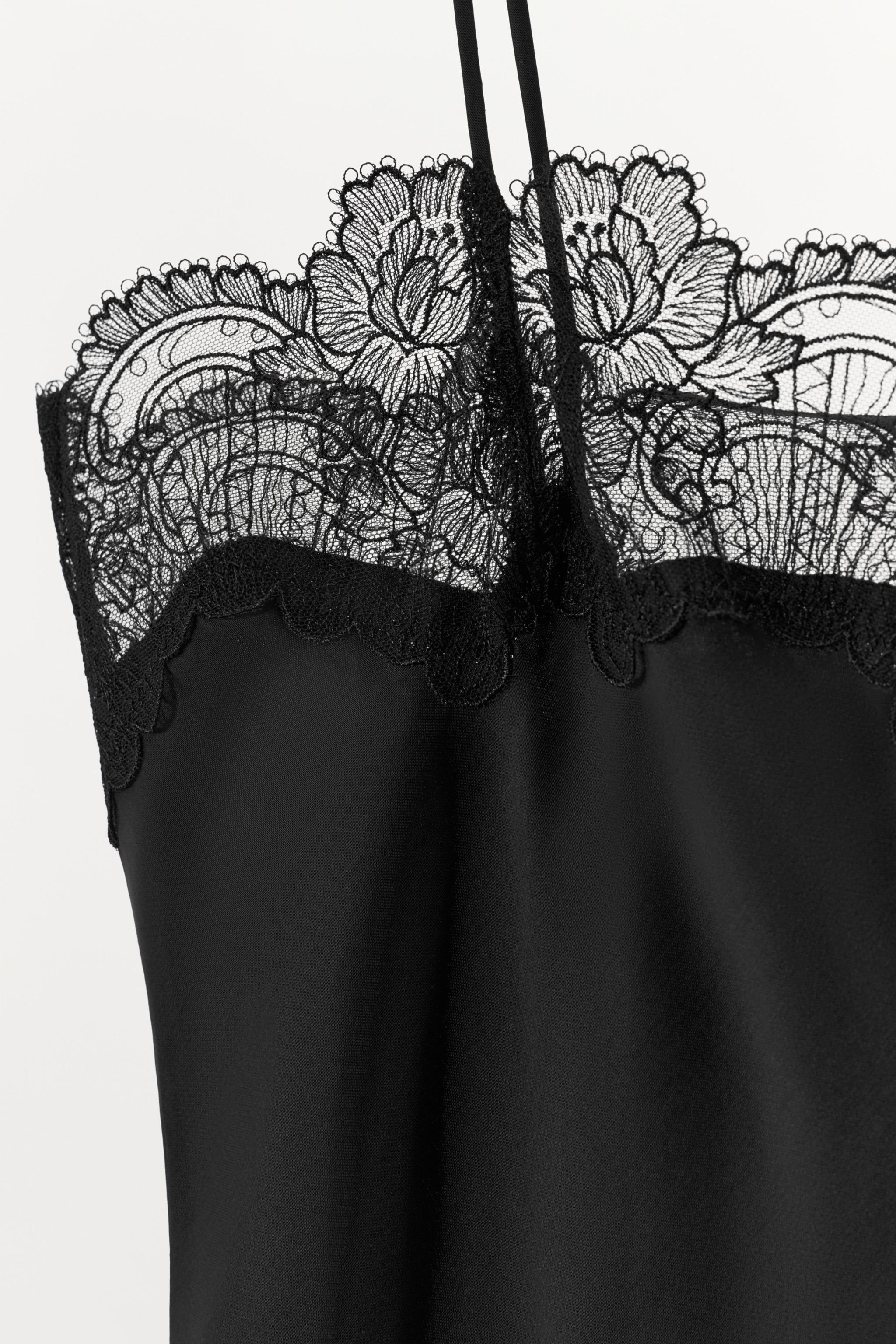 LACE TRIM SATIN CAMISOLE