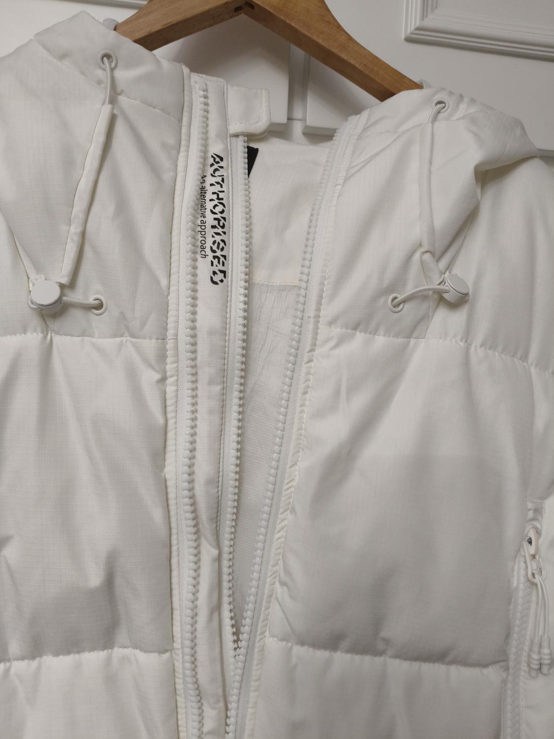 HOODED PUFFER JACKET - Image 2
