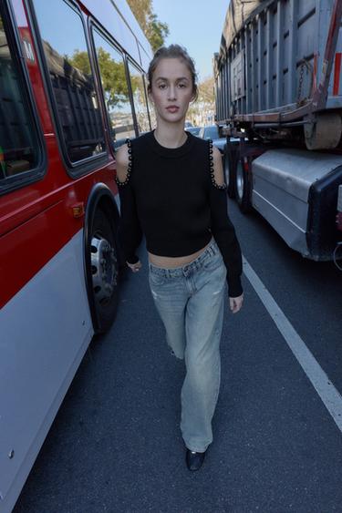 JERSEI DE PUNT CUT OUT BOLES - Negre de Zara