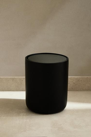 BLACK RESIN BATHROOM BIN WITH LID - Black by Zara