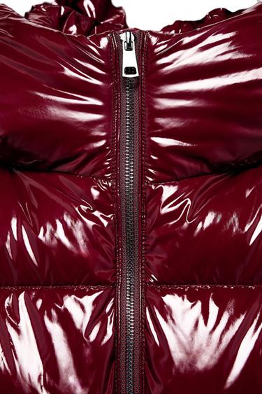 WASSERABWEISENDER UND WINDDICHTER ANORAK MIT GLÄNZENDEM EFFEKT - Granatrot von Zara