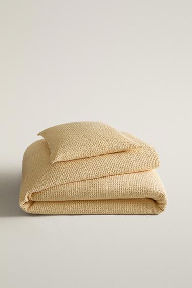 MINI WAFFLE KNIT BEDSPREAD - Yellow by Zara