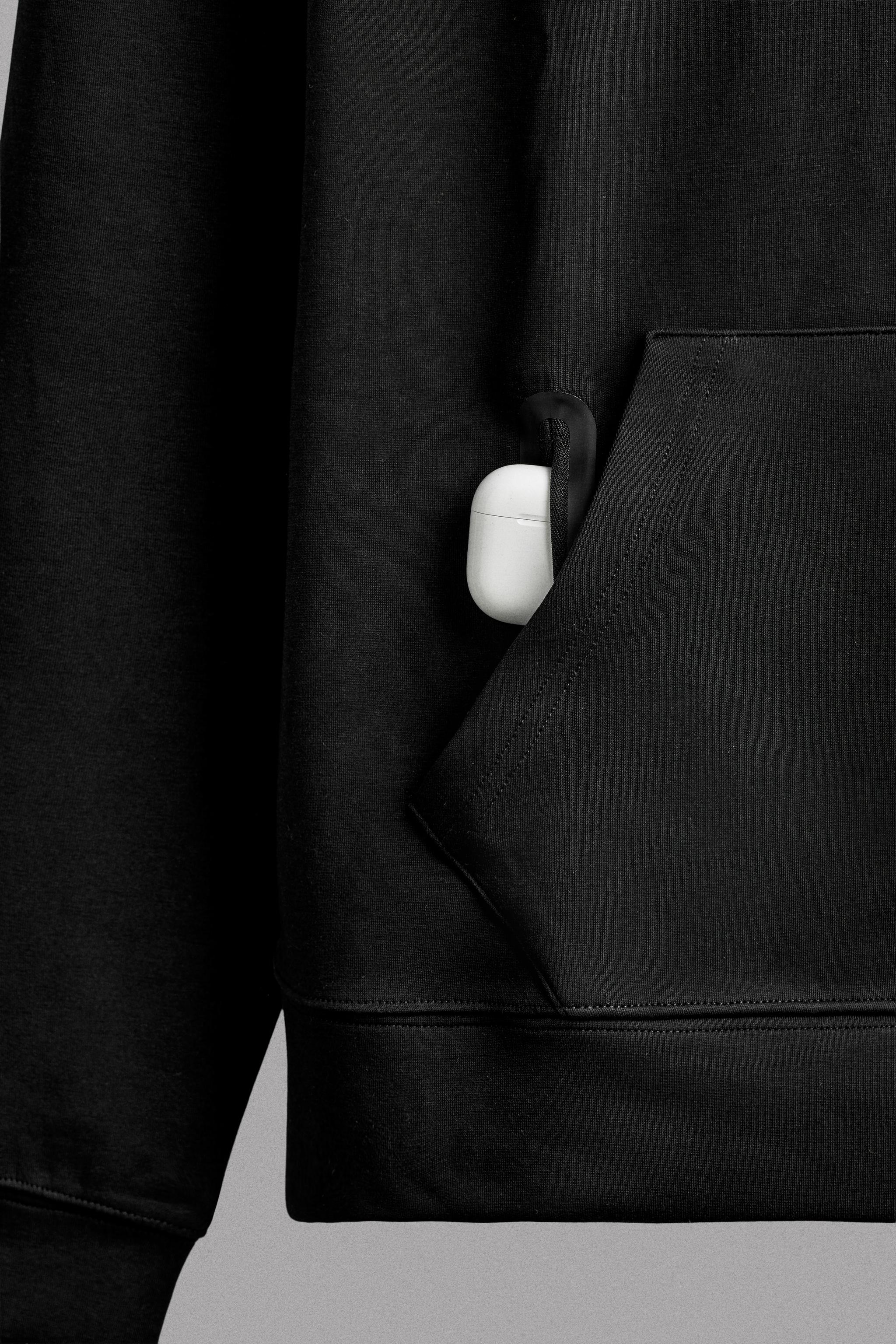 TECHNICAL HOODIE